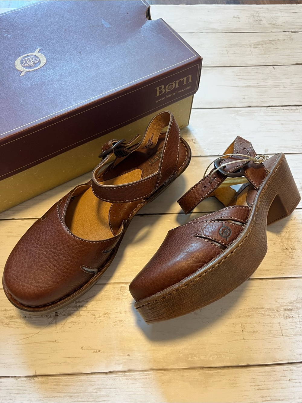 Born Women's Poplin Dark Brown Cafe Leather Platform Sandals - Picture 1 of 7